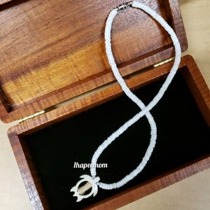 Shell Necklace Turtle Charm Hawaiian Honu
